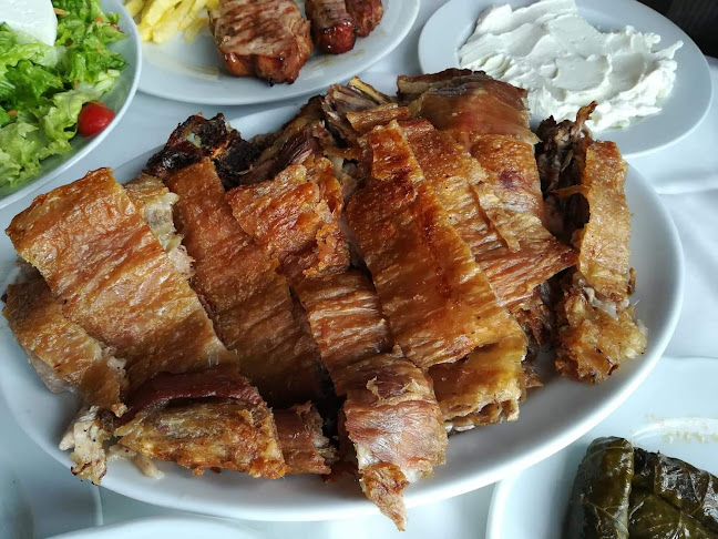 Ταβέρνα Το Ρόδι - Αρνί Αντικριστό - Γαστρονομία και φιλοξενία