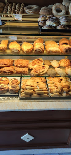 Opinii despre Φούρνος Πολυκρετη în Νάξος - Γαστρονομία και φιλοξενία