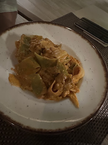 Comentarii opinii despre To Perivoli sti Vari