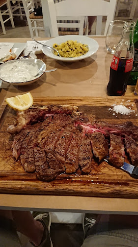 Opinii despre Taverna Petros în Πάργα - Γαστρονομία και φιλοξενία