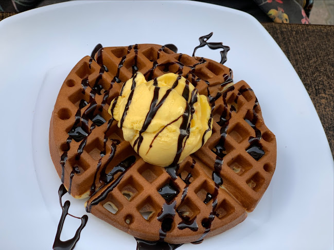 Ευαγγελικής Σχολής 17-19, Βύρωνας 162 31