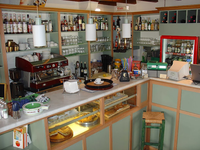 Opinii despre Cafe Symposium Paros în Γεφυράκι - Γαστρονομία και φιλοξενία