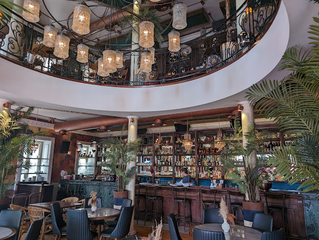 Αγγέλου Μεταξά 11, Πειραιάς 185 34