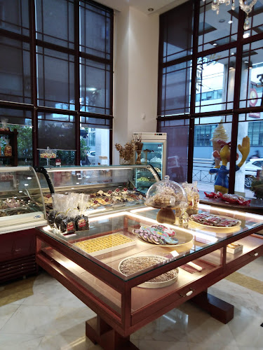 Ζαχαροπλαστεία Κωνσταντινίδης - Γαστρονομία και φιλοξενία
