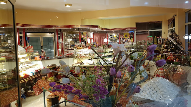 Opinii despre Ζαχαροπλαστείο ΜΙΝΙΟΝ în Σπάτα - Γαστρονομία και φιλοξενία