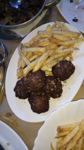 Το Στέκι του Γίγαντα - Πειραιάς