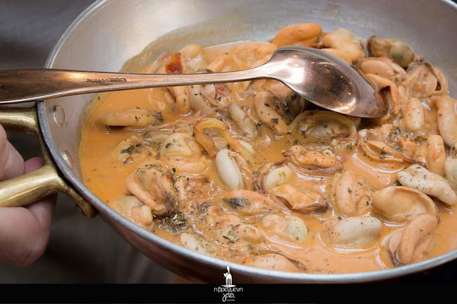 Comentarii opinii despre Βρεγμένη Γάτα