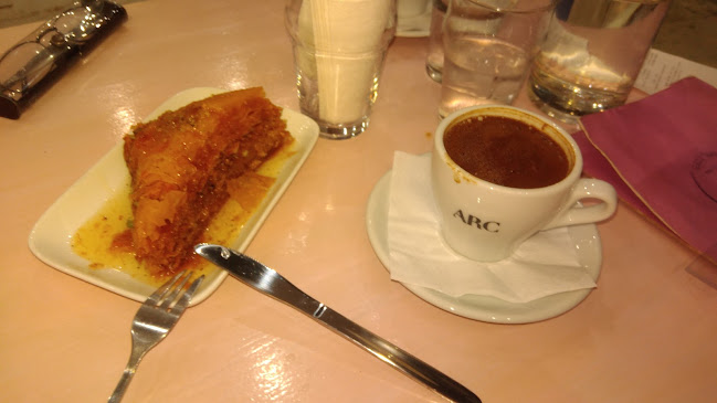 13 Sweeties and Salties - Γαστρονομία και φιλοξενία