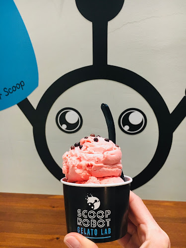 Αγίας Παρασκευής 10, Χαλάνδρι 152 34