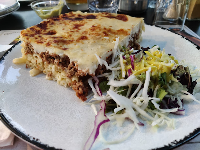 Το Δίχαλο Χανιά - Γαστρονομία και φιλοξενία