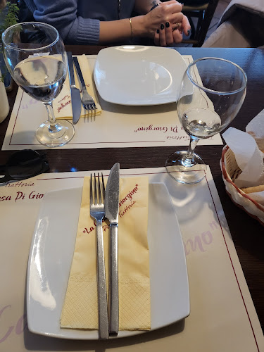 Κύπρου 30-32, Γλυφάδα 166 75