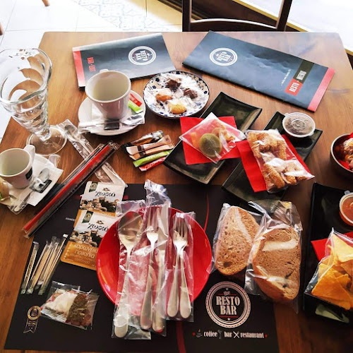 Μελίνας Μερκούρη με Καραμανλή γωνία, Κοζάνη 501 00