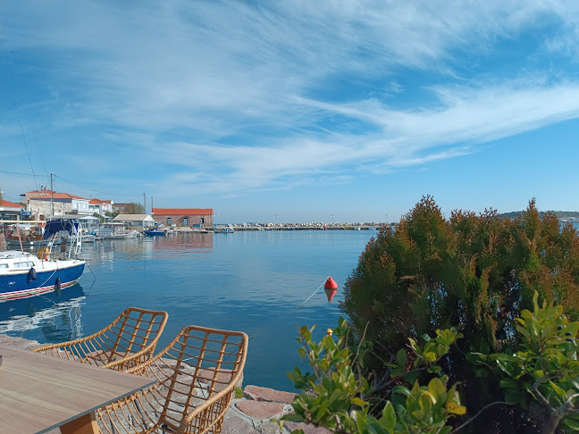 Σκηνικό Cafe - Γαστρονομία και φιλοξενία