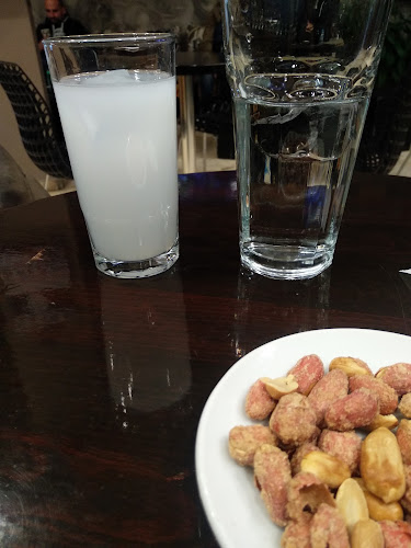 C'est Cafe - Γαστρονομία και φιλοξενία