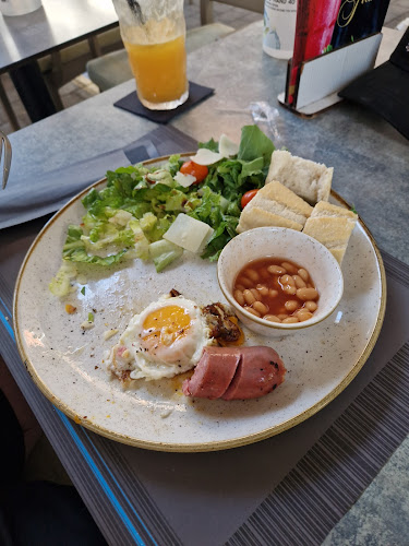 Opinii despre Pakaran Cafe în Ρόδος - Γαστρονομία και φιλοξενία