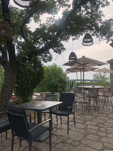 Comentarii opinii despre Λόφος Cafe Bar | Breakfast, Lunch, Coffee, Dinner