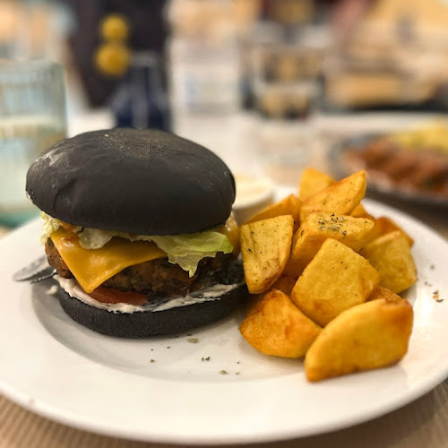 Greece, Ακαδημίας 84, Αθήνα 106 78