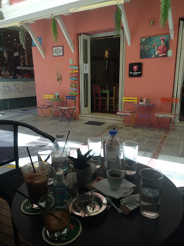 Barolo Espresso & Wine Bar - Γαστρονομία και φιλοξενία