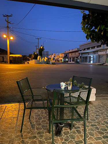 ΣΤΗΝ ΒΡΥΣΗ ΚΑΦΕ