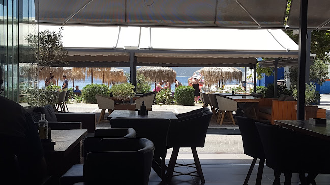 Aktaion Café