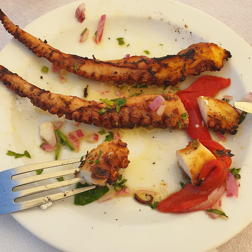 ΜΕΛΤΕΜΑΚΙ RESTAURANT AND BEACH BAR