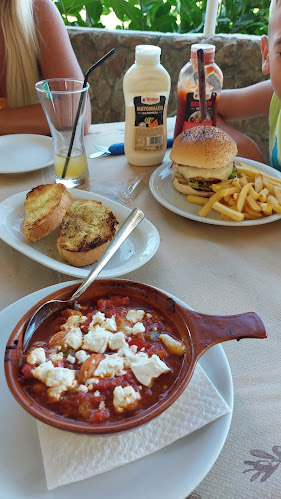 Opinii despre Medousa Restaurant and Sports Bar în Φαληράκι - Γαστρονομία και φιλοξενία