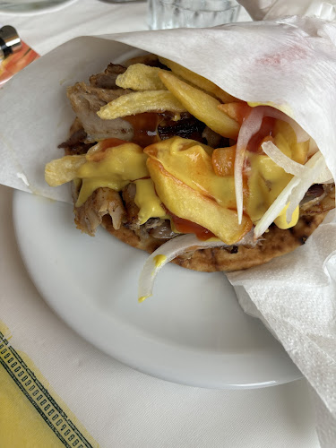 "Τα αδέρφια" Κοτόπουλα στα κάρβουνα