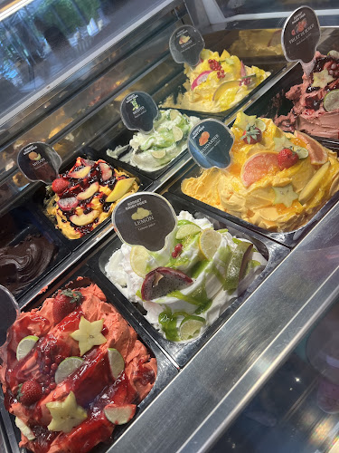 Opinii despre Bufala Gelato (Βουλιαγμένη) în Βουλιαγμένη - Γαστρονομία και φιλοξενία