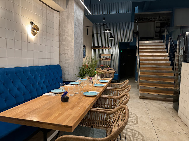 Μόλυβος - Γαστρονομία και φιλοξενία