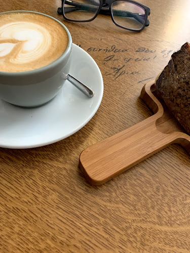 Δυο γουλιές & δυο μπουκιές - Γαστρονομία και φιλοξενία