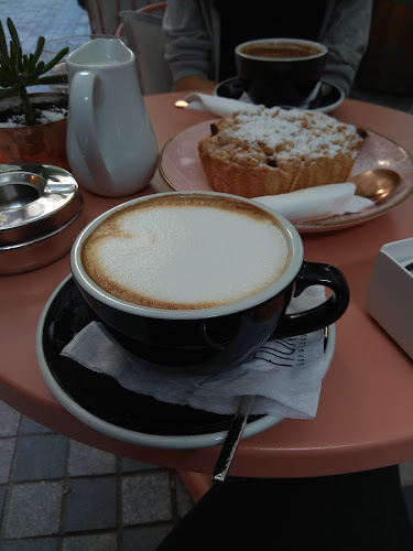 Comentarii opinii despre Kanel Café