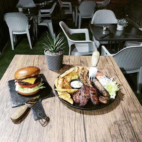 Φιλίππου 36, Μανιάκοι 521 00