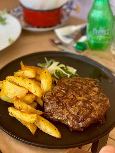 Πιρούνι και Μαχαίρι - Γαστρονομία και φιλοξενία