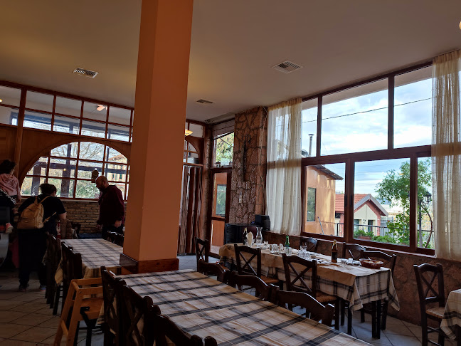 Opinii despre Χασαποταβέρνα Ο Τάσος în Αυλώνας - Γαστρονομία και φιλοξενία