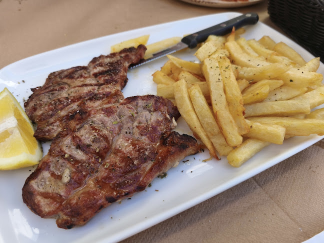 Το λιμάνι μεζεδοπωλείο Λαυριο - Γαστρονομία και φιλοξενία