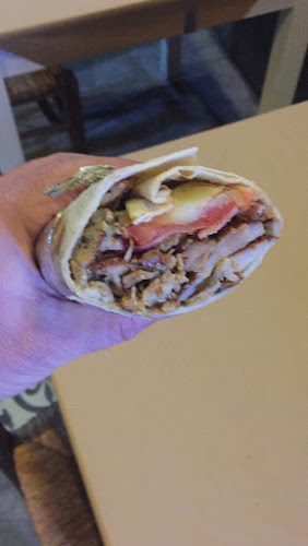 Opinii despre Πιτάκι Bar. în Ερμούπολη - Γαστρονομία και φιλοξενία