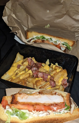 Comentarii opinii despre STREET HOUSE