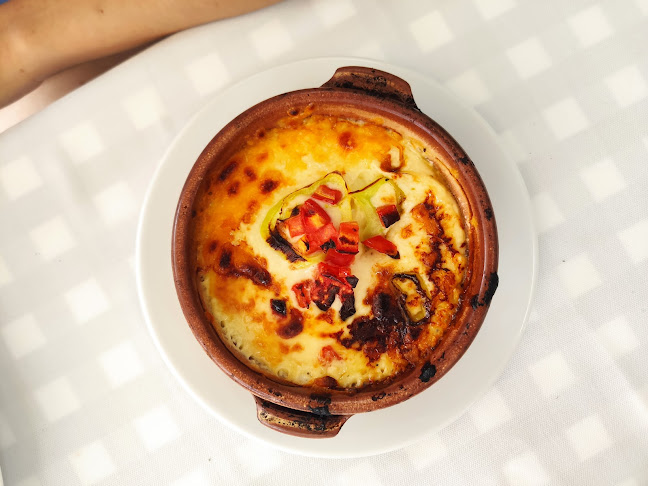 Το Νησάκι - Γαστρονομία και φιλοξενία