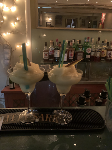 Σκαβέντζου, Σκόπελος 370 03