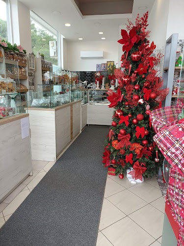 Opinii despre Two Pastry Bakers Andreou în Θήβα - Γαστρονομία και φιλοξενία