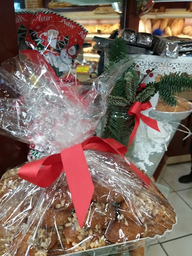 Σωκράτους 20, Βούλα 166 73