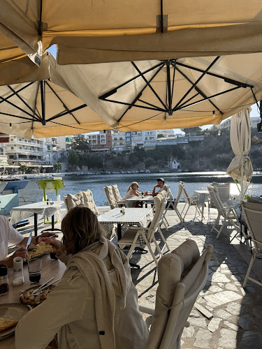 Comentarii opinii despre Cafe12 Taste theJoy