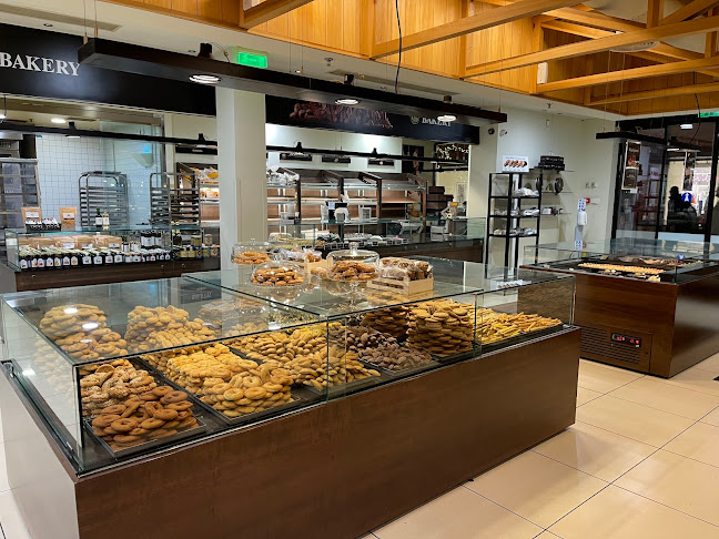 Opinii despre Φούρνος Βενέτη Smart Park în Σπάτα - Γαστρονομία και φιλοξενία