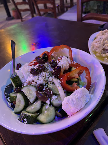 Καφενείο - Ρακάδικο Αϊβαλιώτης - Γαστρονομία και φιλοξενία