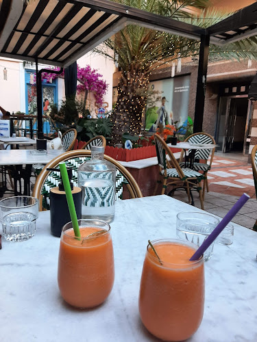 Πλάτωνος 3, Πειραιάς 185 35