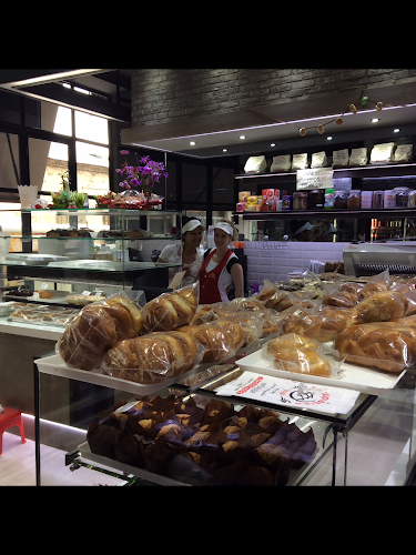 Comentarii opinii despre Το Χωριάτικο Ψωμί