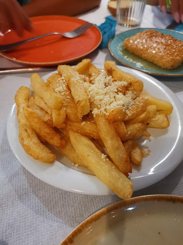 Το Ουζάκι - Γαστρονομία και φιλοξενία