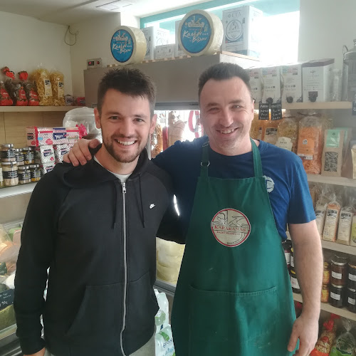 Opinii despre "ΚΑΡΑΚΑΝΑΣ"-Παραγωγικά Τυροπωλεία (Κεντρικό-No1) în Βόλος - Γαστρονομία και φιλοξενία