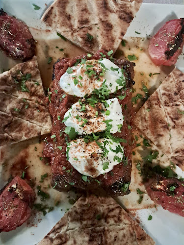 AROMA Traditional Tavern - Γαστρονομία και φιλοξενία