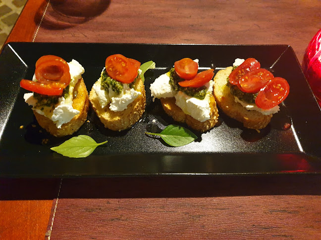 Οινόα - Γαστρονομία και φιλοξενία